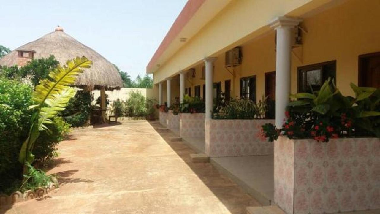 Chez Sabine Bed & Breakfast Abomey Exterior photo